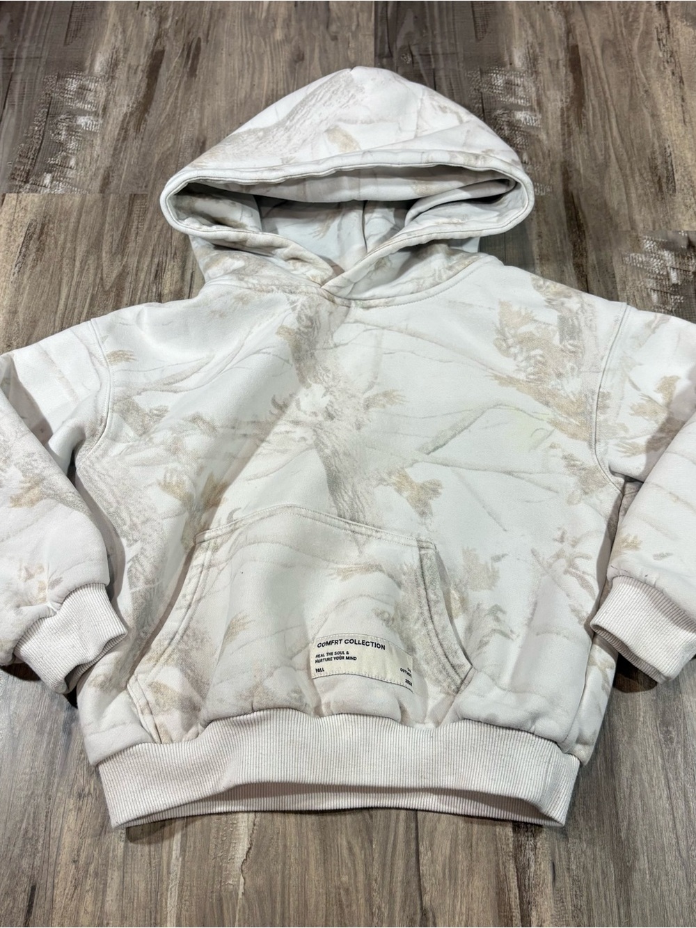 Comfrt Camo Kids Hoodie Size M Oversized White Oak Hooded Sweatshirt